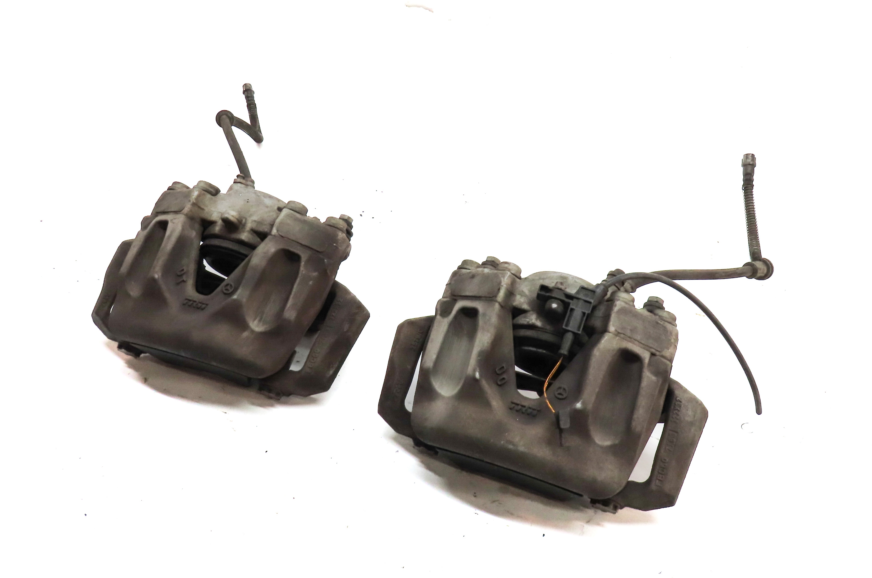 08-16 C E CLS (W204 W207 W212 W207) AWD FRONT LEFT & RIGHT BRAKE CALIPER SET 2 — exact item pictured